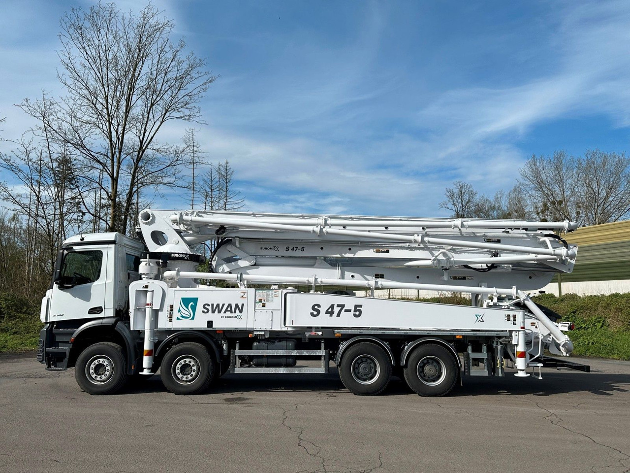 Mercedes-Benz Arocs 5 4542 8x4 SWAN TSP 47-5 160RZ ( 47m ) - Camión hormigonera: foto 3 Mercedes-Benz Arocs 5 4542 8x4 SWAN TSP 47-5 160RZ ( 47m ) - Camión hormigonera: foto 3