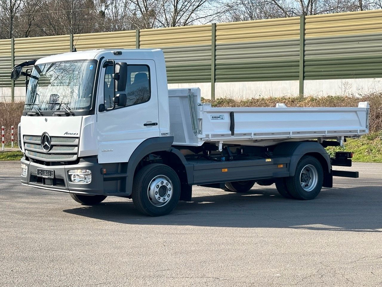 Mercedes-Benz Atego 1224 K EuromixMTP 3-Seiten-Kipper - Volquete camión: foto 3 Mercedes-Benz Atego 1224 K EuromixMTP 3-Seiten-Kipper - Volquete camión: foto 3