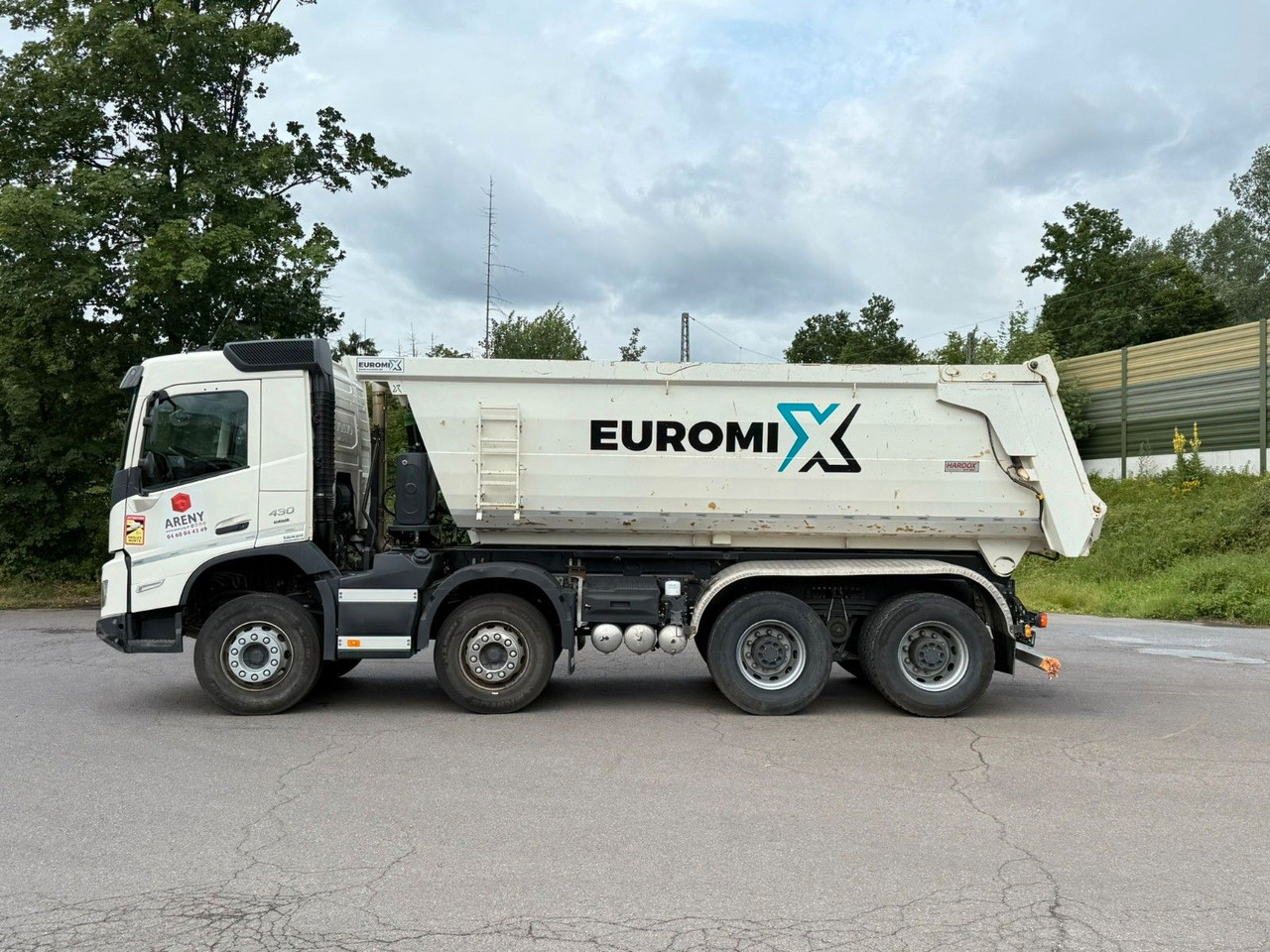 Volvo FMX 430 8X4 EuromixMTP 16m³ Hydraulische Klappe - Volquete camión: foto 3 Volvo FMX 430 8X4 EuromixMTP 16m³ Hydraulische Klappe - Volquete camión: foto 3