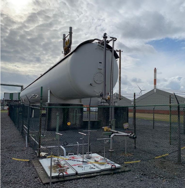 200m3 stationary gastank Gas, LPG, GPL, GAZ, Propane with Sun roof and appendages Used Tank ID 1.209 - Tanque de almacenamiento: foto 2 200m3 stationary gastank Gas, LPG, GPL, GAZ, Propane with Sun roof and appendages Used Tank ID 1.209 - Tanque de almacenamiento: foto 2
