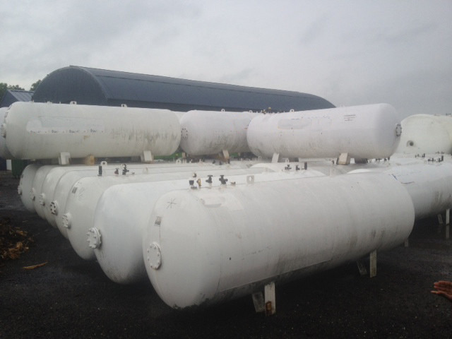 5000 L (2,5 ton) Gastank on trailer -Gas, Gaz, LPG, GPL, Propane, Butane tanks aboveground working pressure 15.6 bar Used tanks-Also available per single piece ID 1.005 - Depósito de combustible para Camión: foto 4 5000 L (2,5 ton) Gastank on trailer -Gas, Gaz, LPG, GPL, Propane, Butane tanks aboveground working pressure 15.6 bar Used tanks-Also available per single piece ID 1.005 - Depósito de combustible para Camión: foto 4