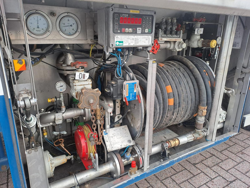 Cisterna camión DAF FAN CF75. 6x2 -24030 Liter Gas tank truck ID 2.166 Rootselaar, flowmeter, pump, sunroof on tank: foto 6