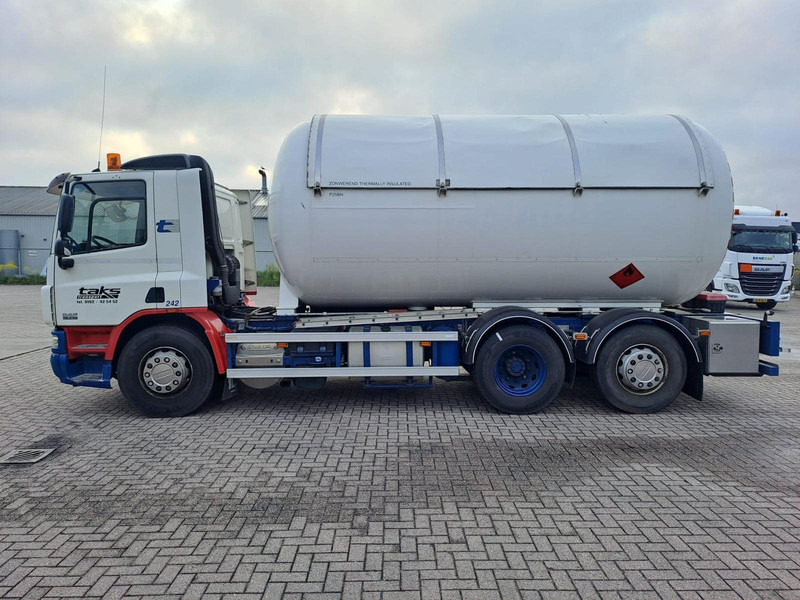 DAF FAN CF75. 6x2 -24030 Liter Gas tank truck ID 2.166 Rootselaar, flowmeter, pump, sunroof on tank - Cisterna camión: foto 4 DAF FAN CF75. 6x2 -24030 Liter Gas tank truck ID 2.166 Rootselaar, flowmeter, pump, sunroof on tank - Cisterna camión: foto 4