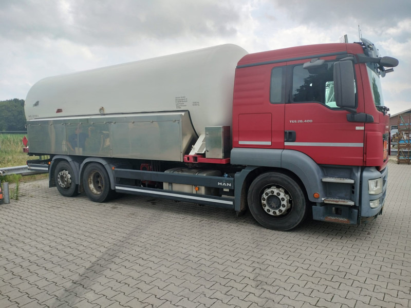 MAN TGS 26.400 6x2-4 LL 26900 Liter Gas tank truck ID 2.168 Rootselaar, flowmeter, pump - Cisterna camión: foto 1 MAN TGS 26.400 6x2-4 LL 26900 Liter Gas tank truck ID 2.168 Rootselaar, flowmeter, pump - Cisterna camión: foto 1