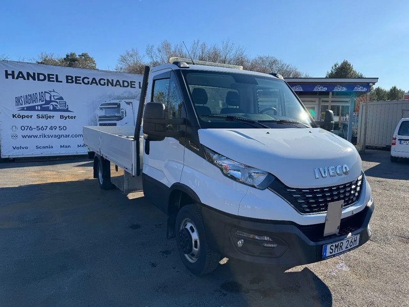 Iveco Daily 35C18, Flatbed + alu-side boards, 3.0TDi, 2022 - Camión caja abierta: foto 1 Iveco Daily 35C18, Flatbed + alu-side boards, 3.0TDi, 2022 - Camión caja abierta: foto 1