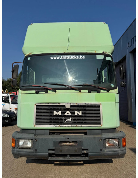 MAN 25.322 **BELGIAN TRUCK- - Camión caja cerrada: foto 2 MAN 25.322 **BELGIAN TRUCK- - Camión caja cerrada: foto 2