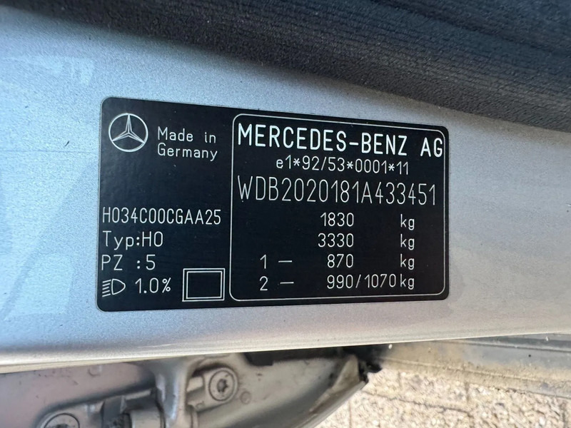 Sedan Mercedes-Benz C-Klasse **C180-PETROL-AC**: foto 15