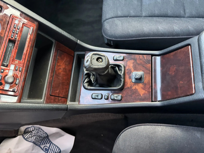 Sedan Mercedes-Benz C-Klasse **C180-PETROL-AC**: foto 12