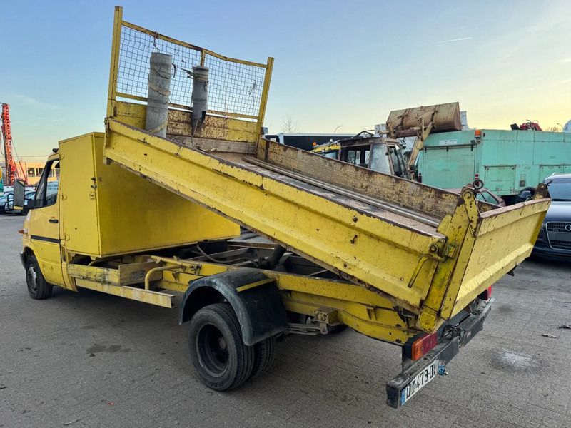 Mercedes-Benz Sprinter **410D-5CYLINDER-MANUAL PUMP** - Volquete furgoneta: foto 4 Mercedes-Benz Sprinter **410D-5CYLINDER-MANUAL PUMP** - Volquete furgoneta: foto 4
