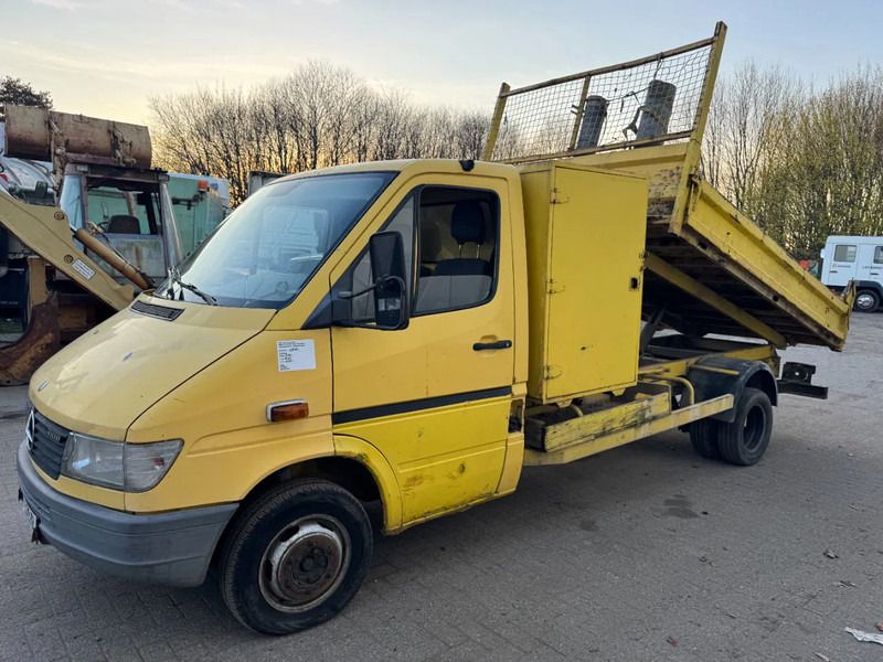 Mercedes-Benz Sprinter **410D-5CYLINDER-MANUAL PUMP** - Volquete furgoneta: foto 2 Mercedes-Benz Sprinter **410D-5CYLINDER-MANUAL PUMP** - Volquete furgoneta: foto 2
