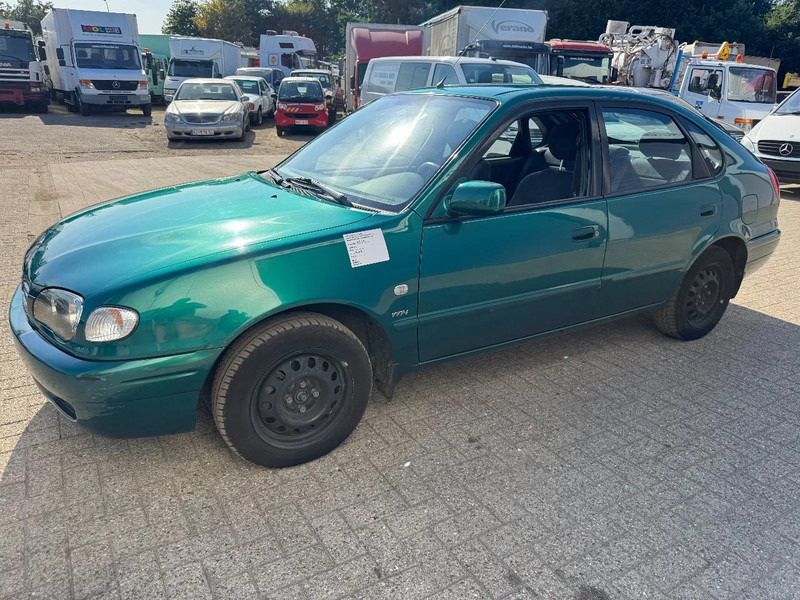 Toyota Corolla **5DOORS-PETROL-BELGIAN CAR-1A** - Sedan: foto 1 Toyota Corolla **5DOORS-PETROL-BELGIAN CAR-1A** - Sedan: foto 1