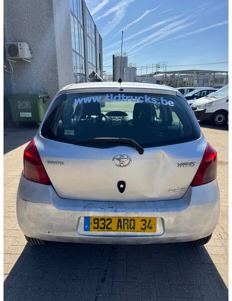 Toyota Yaris **5DOORS-AIRCO** - Hatchback: foto 5 Toyota Yaris **5DOORS-AIRCO** - Hatchback: foto 5