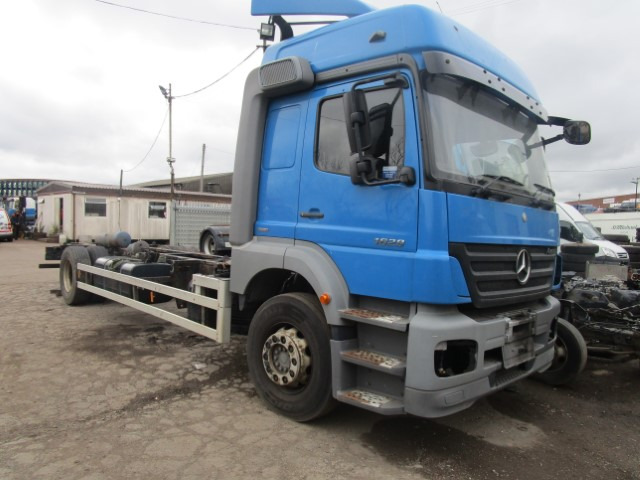 MERCEDES 1829 MANUAL 2011 BREAKING - Camión: foto 1 MERCEDES 1829 MANUAL 2011 BREAKING - Camión: foto 1