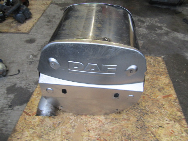DAF XF 105 EXHAUST DPF/CAT EURO 5 SPEC P/NO 1685172-C1 - Silenciador/ Sistema de escape para Camión: foto 2 DAF XF 105 EXHAUST DPF/CAT EURO 5 SPEC P/NO 1685172-C1 - Silenciador/ Sistema de escape para Camión: foto 2