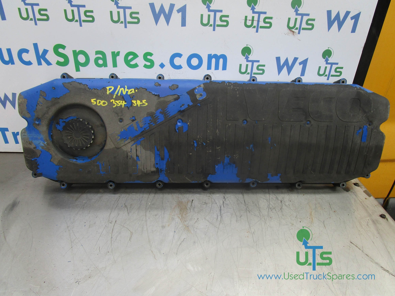 IVECO CURSOR 8 ENGINE ROCKER COVER P/NO 500354345 - Motor y piezas para Camión: foto 1 IVECO CURSOR 8 ENGINE ROCKER COVER P/NO 500354345 - Motor y piezas para Camión: foto 1