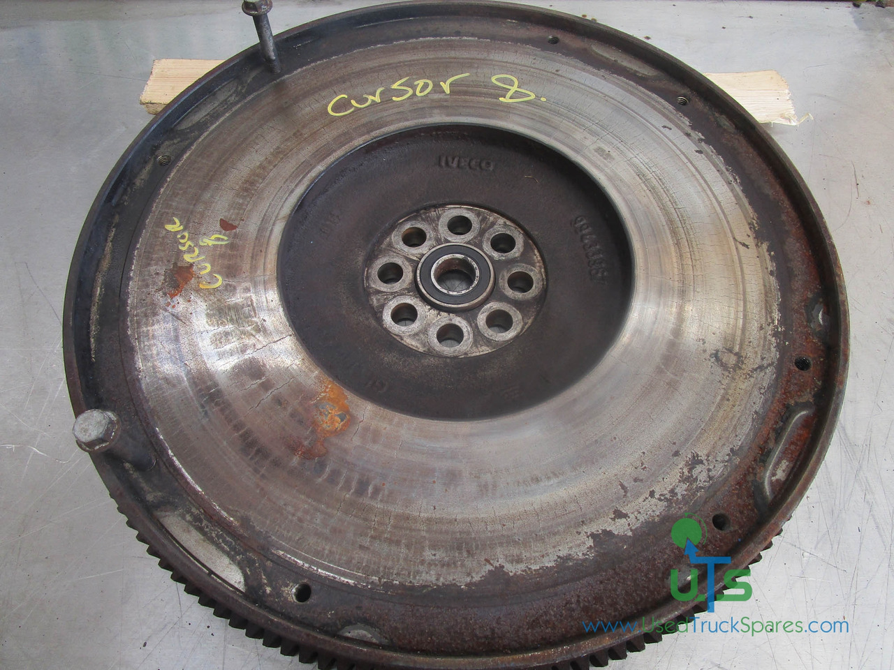 IVECO CURSOR 8 FLYWHEEL P/NO 99633961 - Volante de inercia para Camión: foto 2 IVECO CURSOR 8 FLYWHEEL P/NO 99633961 - Volante de inercia para Camión: foto 2