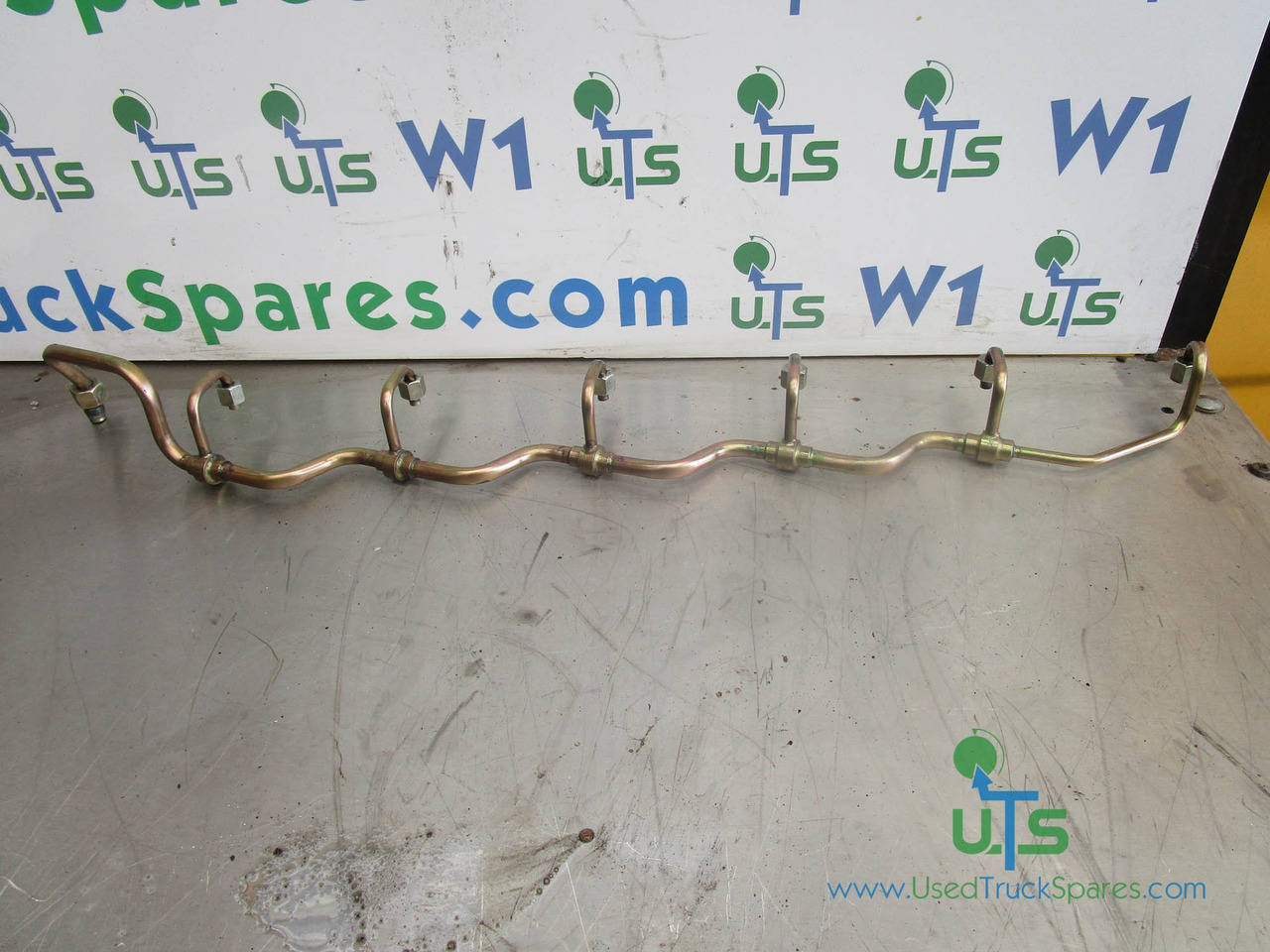 IVECO CURSOR 8 INJECTOR PIPE RAIL - Motor y piezas para Camión: foto 1 IVECO CURSOR 8 INJECTOR PIPE RAIL - Motor y piezas para Camión: foto 1