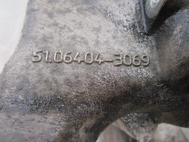 MAN TGL DO834 LFL54 THERMOSTAT HOUSING P/NO 5106404-3069 - Motor y piezas para Camión: foto 2 MAN TGL DO834 LFL54 THERMOSTAT HOUSING P/NO 5106404-3069 - Motor y piezas para Camión: foto 2