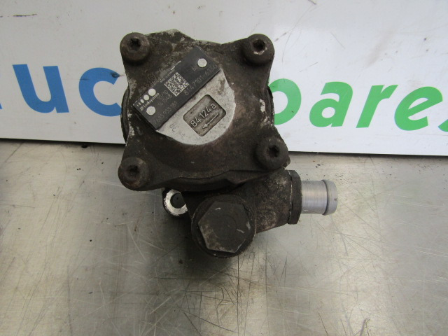 MAN TGS/TGX D2066 POWER STEERING PUMP P/NO 51.47101.6136 - Dirección para Camión: foto 1 MAN TGS/TGX D2066 POWER STEERING PUMP P/NO 51.47101.6136 - Dirección para Camión: foto 1