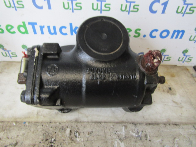 RENAULT MIDLUM 160/180 DXI 7.5 TON STEERING BOX P/NO 90202B SLR2250310 - Dirección para Camión: foto 1 RENAULT MIDLUM 160/180 DXI 7.5 TON STEERING BOX P/NO 90202B SLR2250310 - Dirección para Camión: foto 1