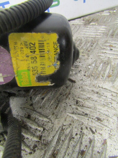 RENAULT MIDLUM DCI WIPER MOTOR P/NO 53558402 - Cabina e interior para Camión: foto 3 RENAULT MIDLUM DCI WIPER MOTOR P/NO 53558402 - Cabina e interior para Camión: foto 3