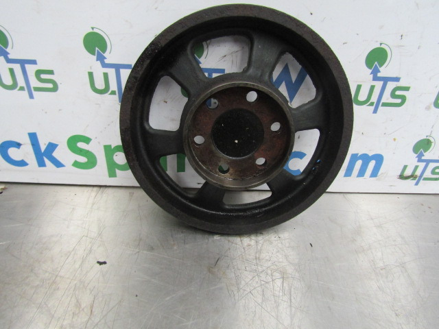 SCANIA 144/164 V8 CRANKSHAFT PULLY P/NO 1411716 - Motor y piezas para Camión: foto 2 SCANIA 144/164 V8 CRANKSHAFT PULLY P/NO 1411716 - Motor y piezas para Camión: foto 2