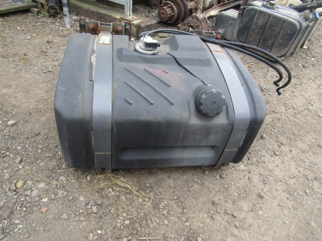 VOLVO FE FUEL TANK 300 LITRE P/NO 20823454 - Depósito de combustible para Camión: foto 4 VOLVO FE FUEL TANK 300 LITRE P/NO 20823454 - Depósito de combustible para Camión: foto 4
