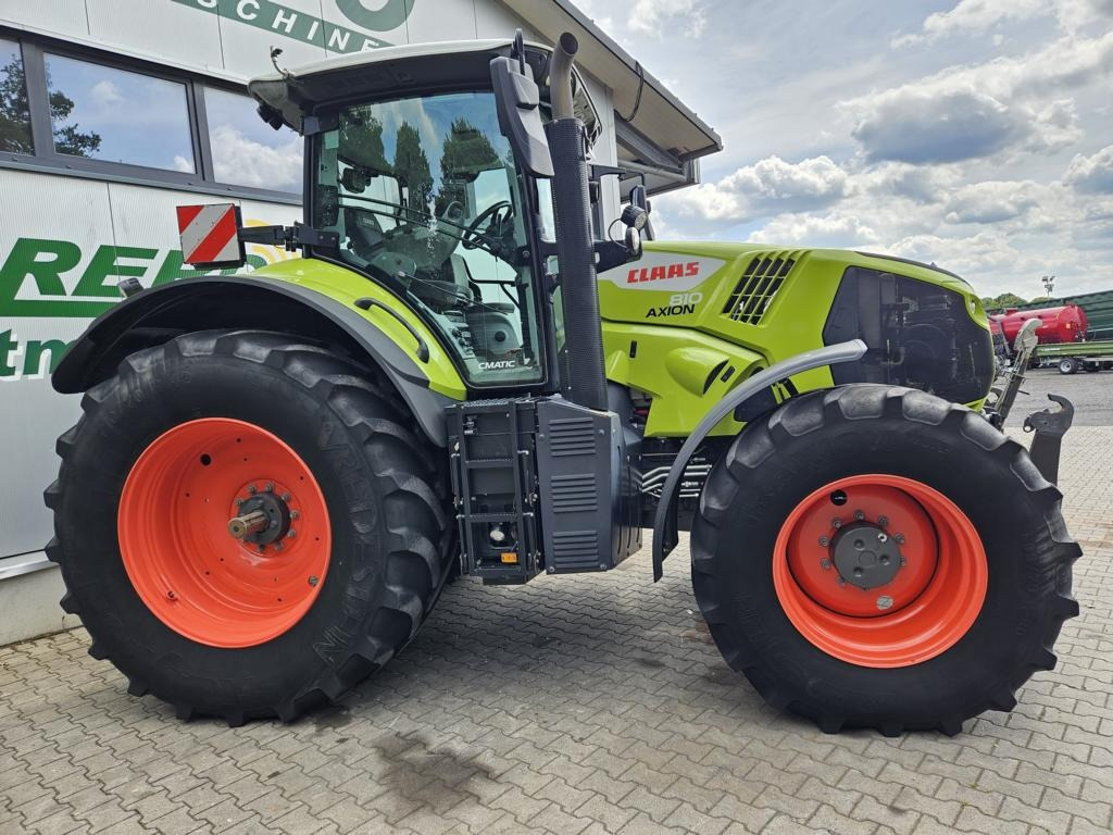 Tractor CLAAS AXION 810 CMATIC: foto 24