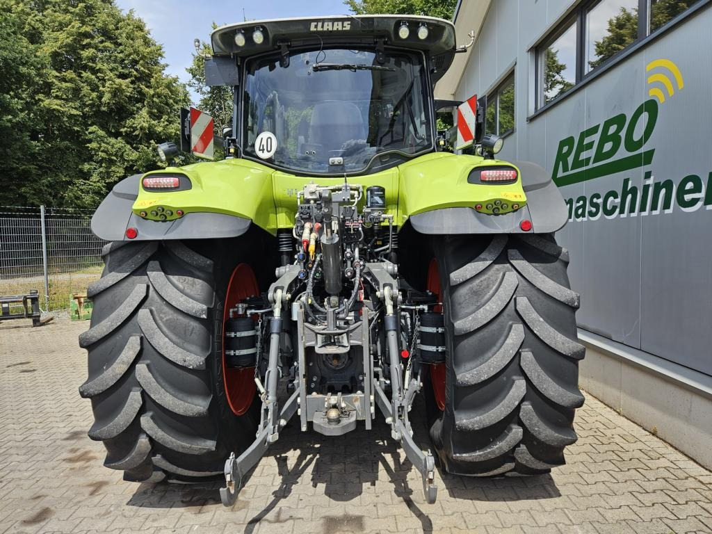 Tractor CLAAS AXION 810 CMATIC: foto 23
