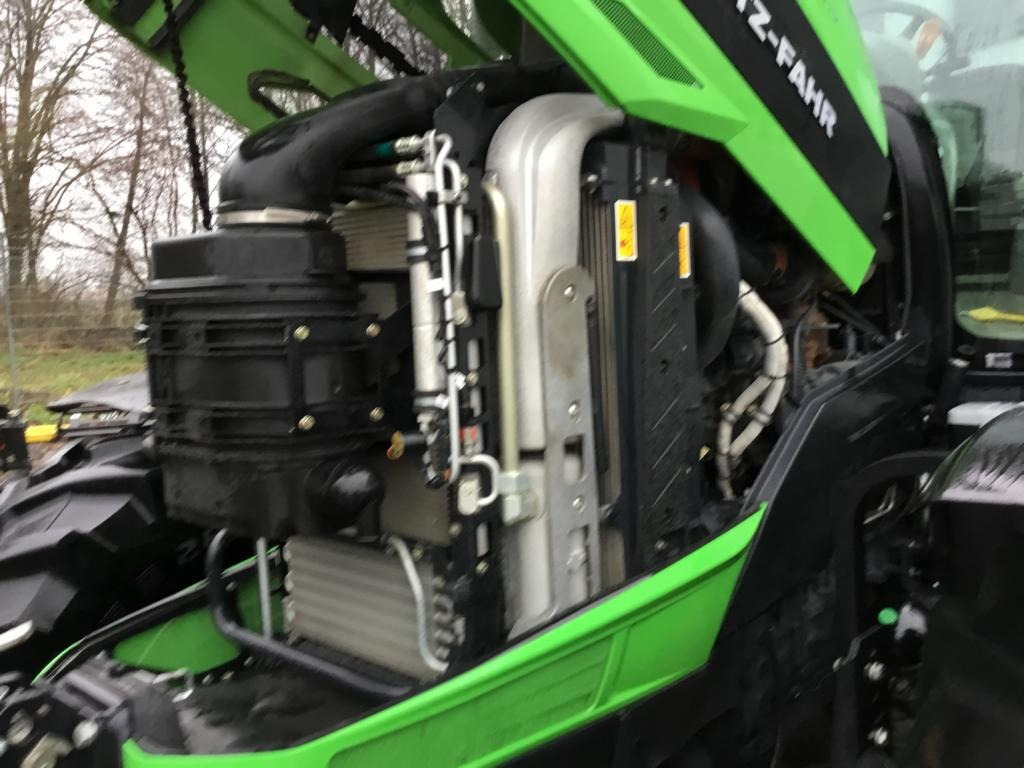 Deutz AGROTRON 6215 TTV - Tractor: foto 4 Deutz AGROTRON 6215 TTV - Tractor: foto 4
