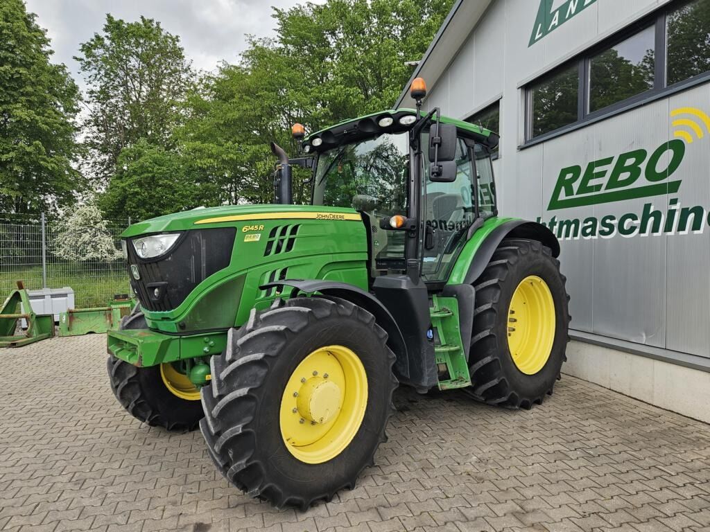 John Deere 6145 R - Tractor: foto 1 John Deere 6145 R - Tractor: foto 1