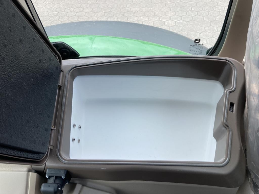 John Deere 6R140 - Tractor: foto 4 John Deere 6R140 - Tractor: foto 4