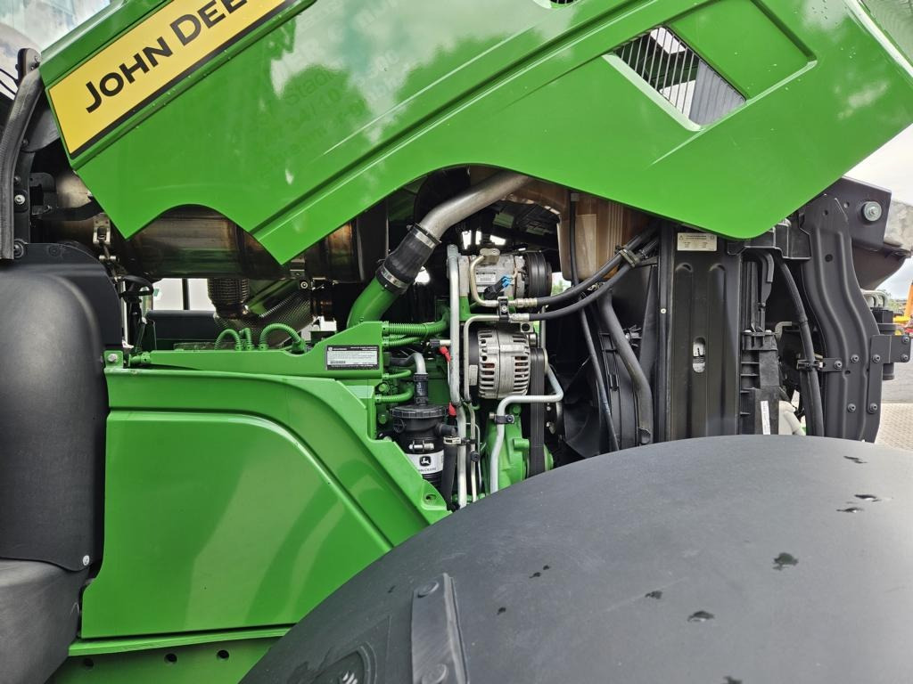 John Deere 6R195 - Tractor: foto 2 John Deere 6R195 - Tractor: foto 2