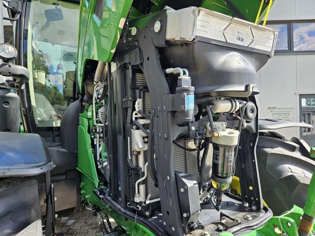 John Deere 6R195 TRAKTOR - Tractor: foto 3 John Deere 6R195 TRAKTOR - Tractor: foto 3