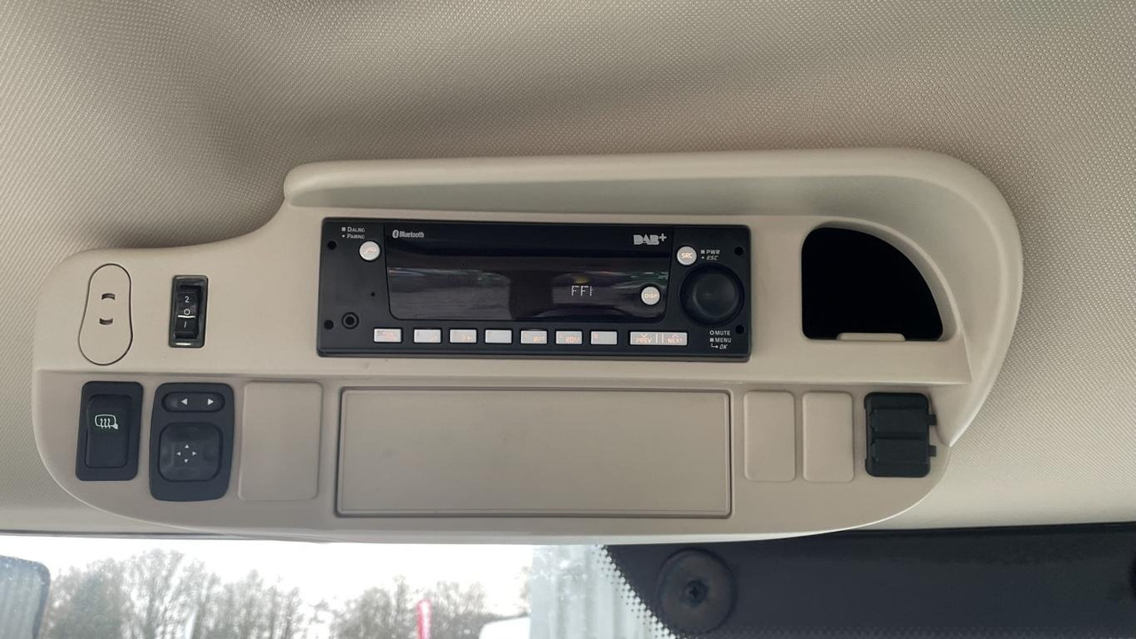 John Deere 6R215 - Tractor: foto 5 John Deere 6R215 - Tractor: foto 5