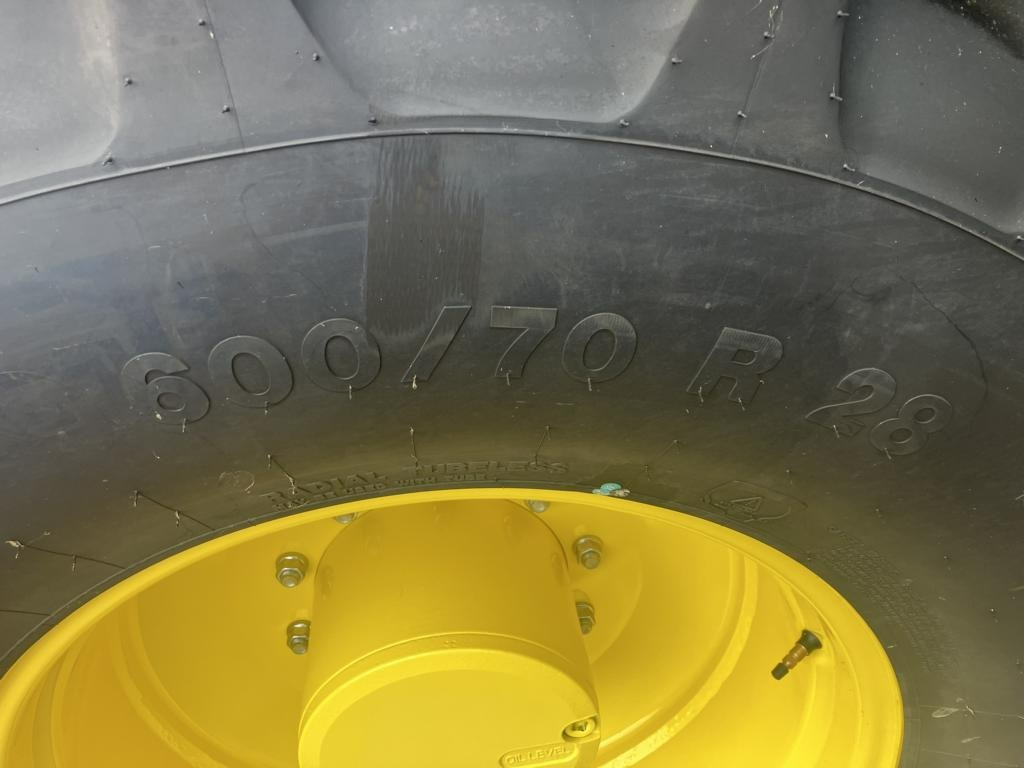 John Deere 6R215 - Tractor: foto 4 John Deere 6R215 - Tractor: foto 4