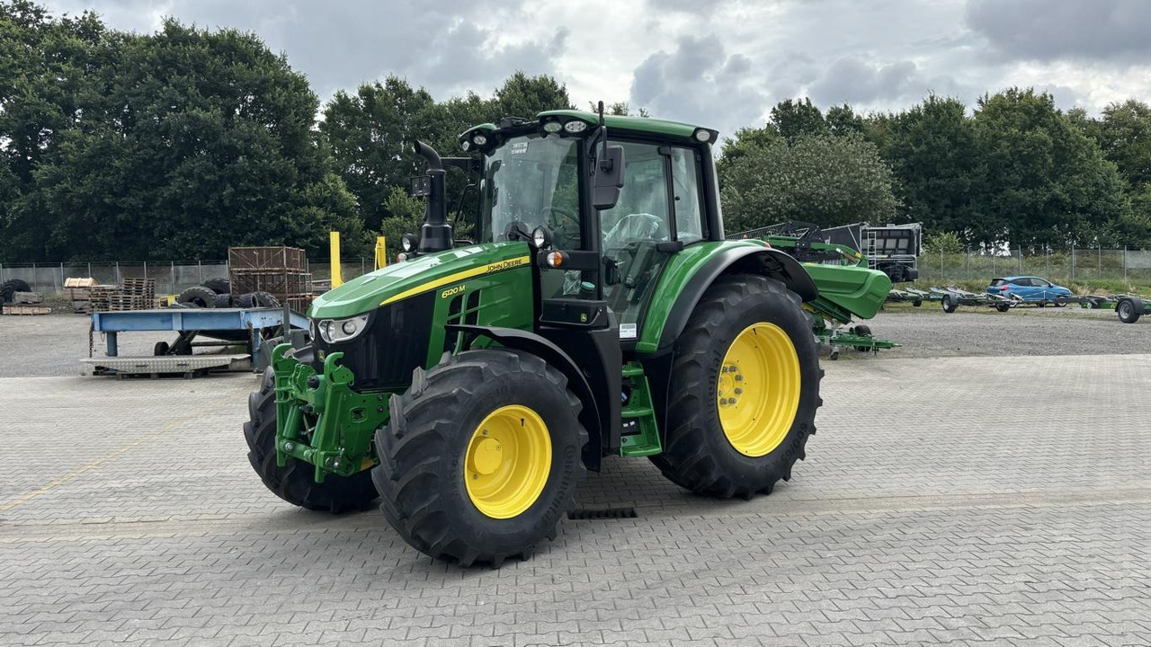 John Deere TRAKTOR 6120M MIT KABINE - Tractor: foto 1 John Deere TRAKTOR 6120M MIT KABINE - Tractor: foto 1
