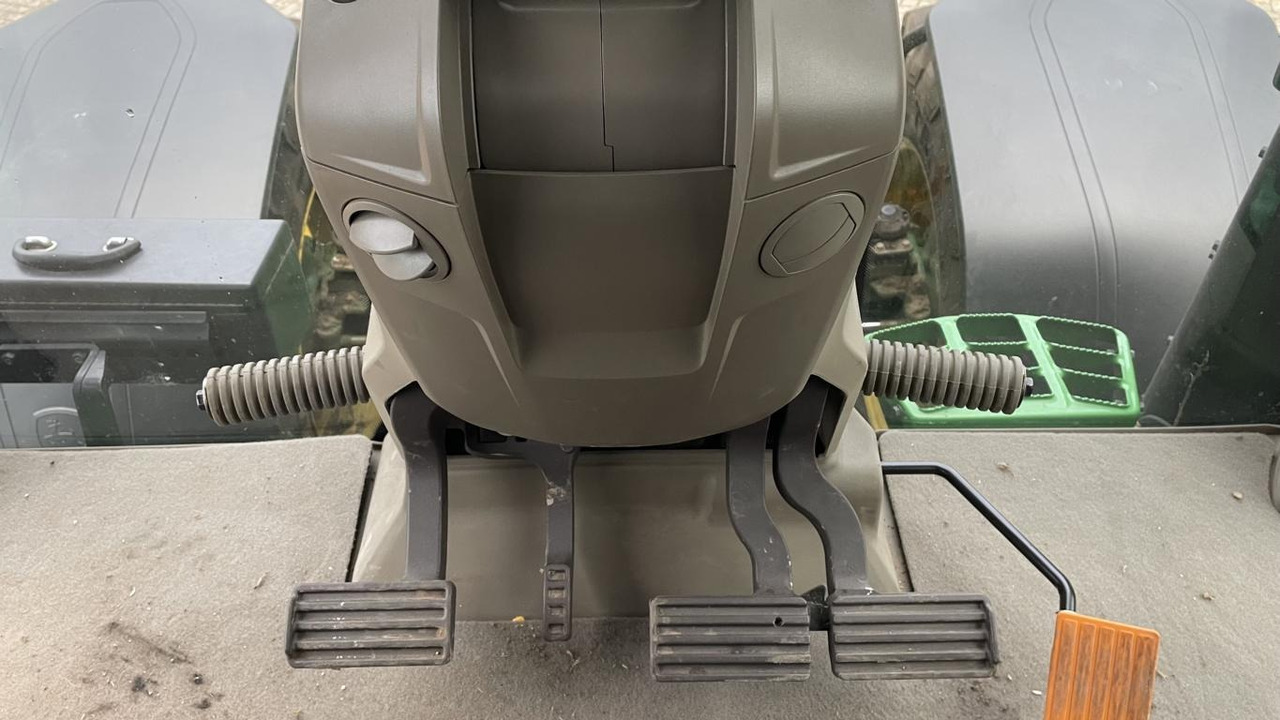 John Deere TRAKTOR 7R330 - Tractor: foto 5 John Deere TRAKTOR 7R330 - Tractor: foto 5