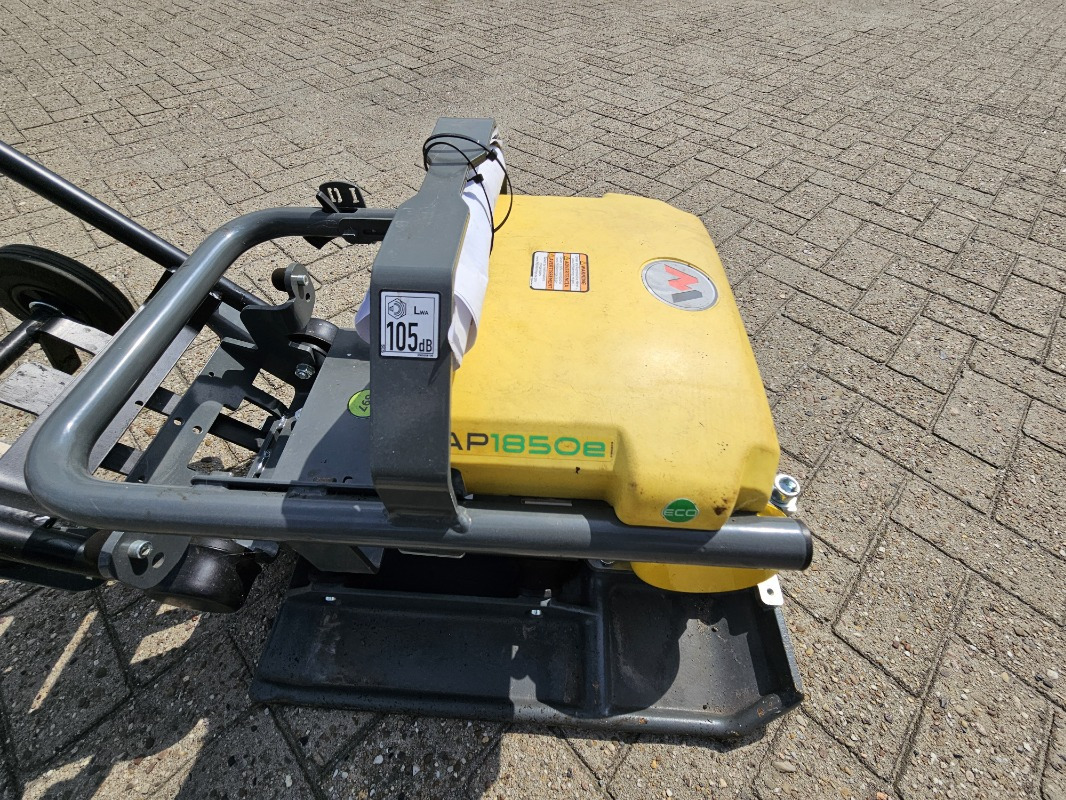 Wacker AP 1850E - Plancha reversible: foto 4 Wacker AP 1850E - Plancha reversible: foto 4