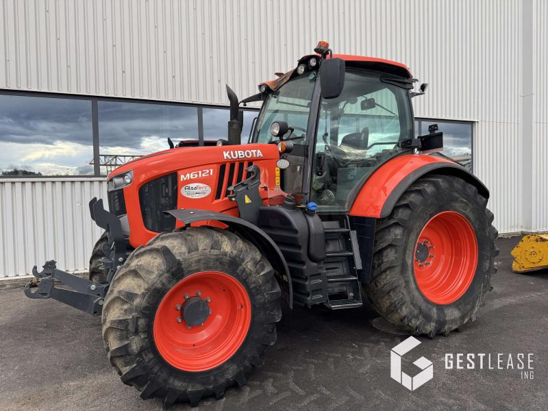 Kubota M6121 - Tractor: foto 1 Kubota M6121 - Tractor: foto 1