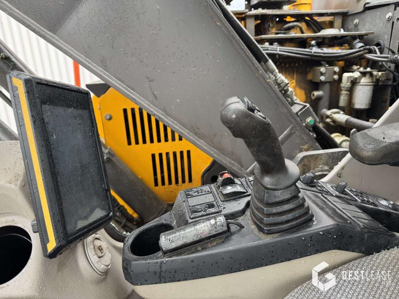 Excavadora de cadenas Volvo ECR145 EL: foto 26