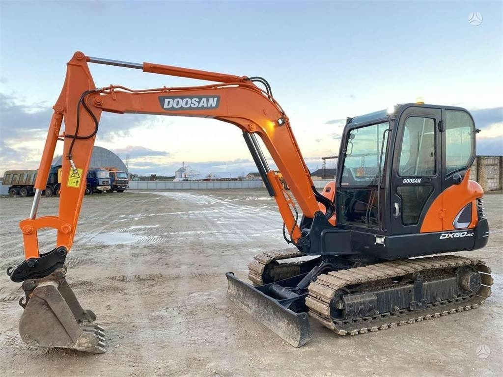 Doosan DX 60 C - Miniexcavadora: foto 1 Doosan DX 60 C - Miniexcavadora: foto 1