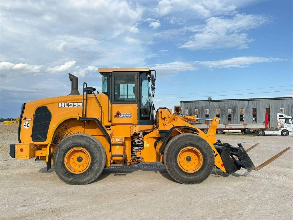 Hyundai HL 955 - Cargadora de ruedas: foto 2 Hyundai HL 955 - Cargadora de ruedas: foto 2