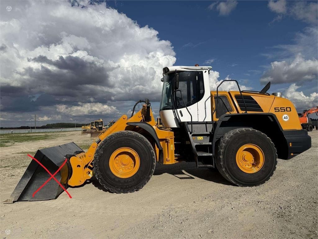 Liebherr L 550 , quick coupler - Cargadora de ruedas: foto 2 Liebherr L 550 , quick coupler - Cargadora de ruedas: foto 2