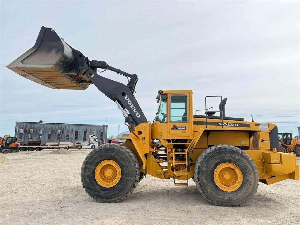 Volvo L 220 D, Quick hitch, Third l - Cargadora de ruedas: foto 4 Volvo L 220 D, Quick hitch, Third l - Cargadora de ruedas: foto 4