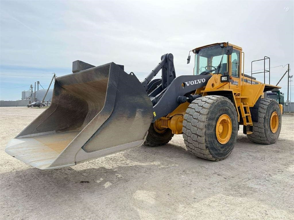 Volvo L 220 D, Quick hitch, Third l - Cargadora de ruedas: foto 1 Volvo L 220 D, Quick hitch, Third l - Cargadora de ruedas: foto 1