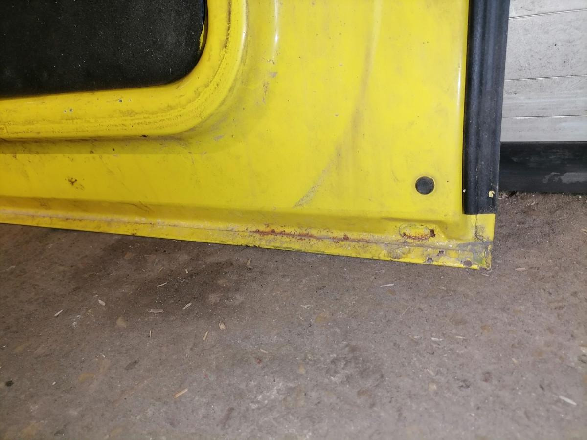 DAF Cab side door 1311495 - Pieza universal para Camión: foto 4 DAF Cab side door 1311495 - Pieza universal para Camión: foto 4