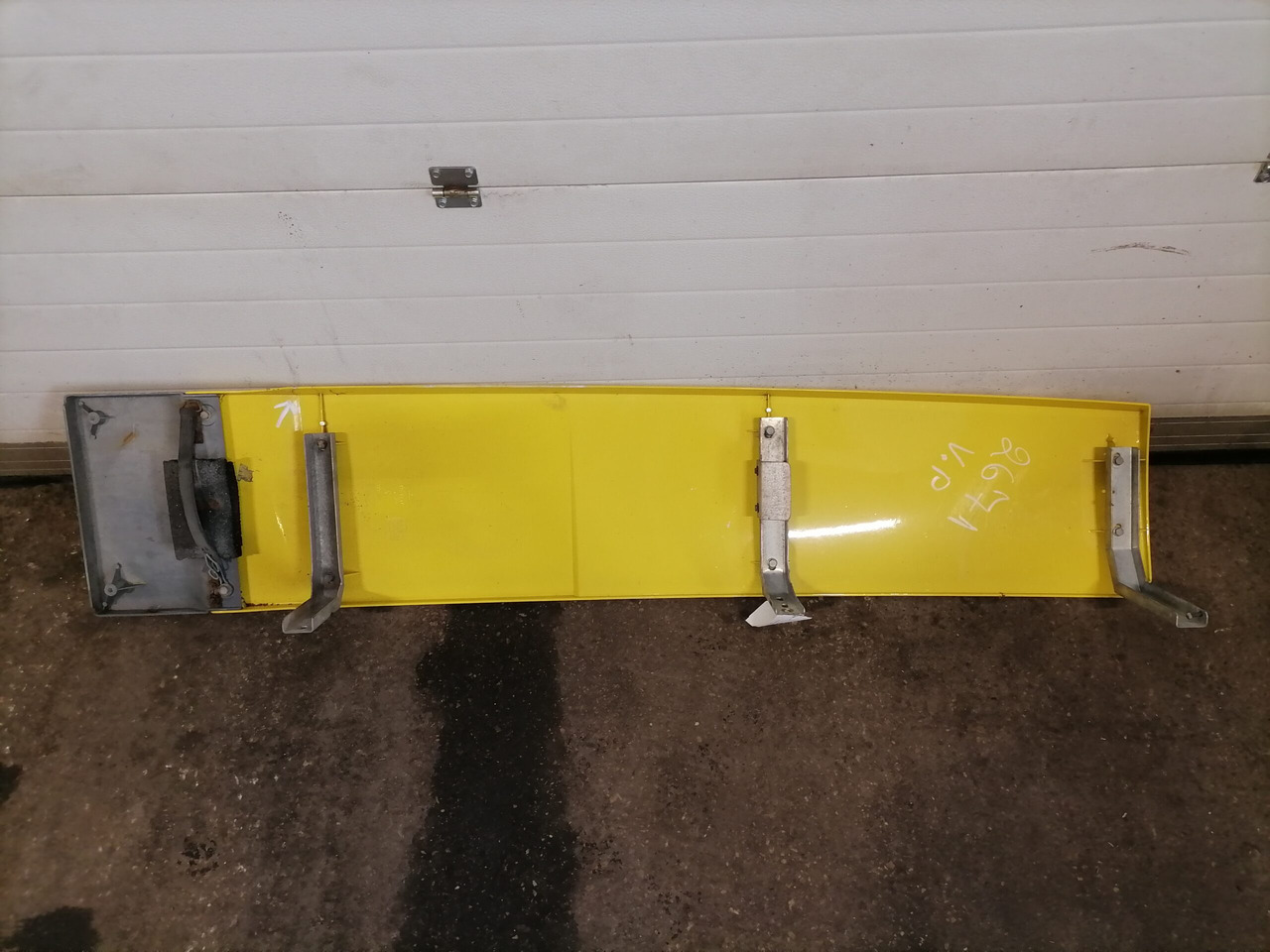 DAF DAF kabiini tuulesuunaja, vasak külg 1740449 - Aerodinámica/ Spoiler para Camión: foto 3 DAF DAF kabiini tuulesuunaja, vasak külg 1740449 - Aerodinámica/ Spoiler para Camión: foto 3