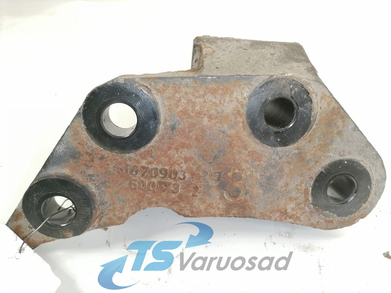 DAF Engine bracket 1670903 - Motor y piezas para Camión: foto 4 DAF Engine bracket 1670903 - Motor y piezas para Camión: foto 4