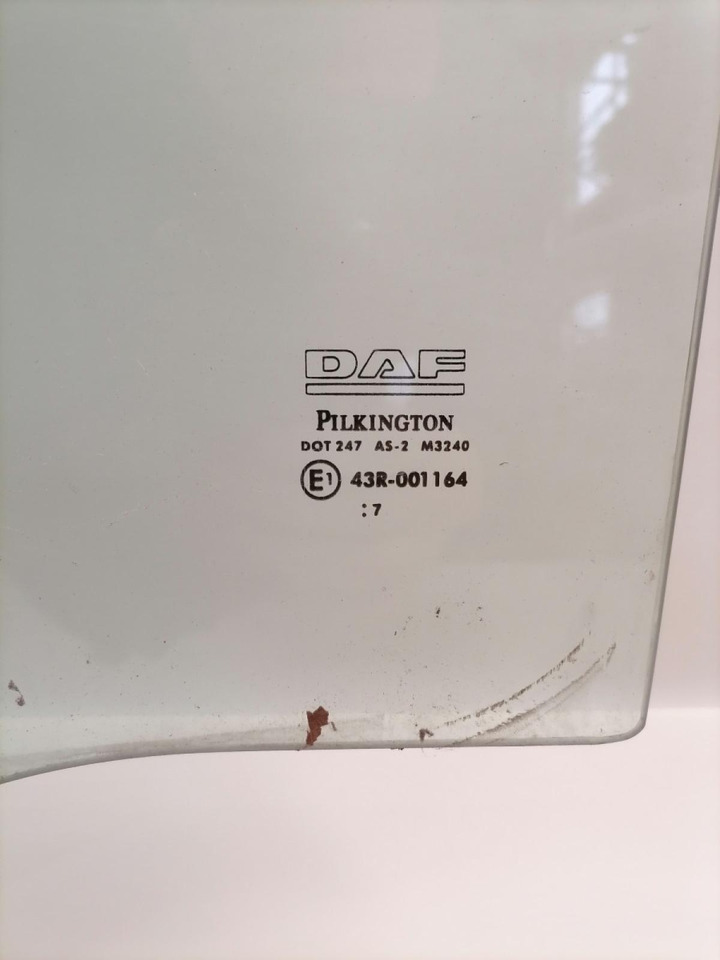 DAF Küljeklaas, vasak 1284623 - Ventana y piezas para Camión: foto 3 DAF Küljeklaas, vasak 1284623 - Ventana y piezas para Camión: foto 3